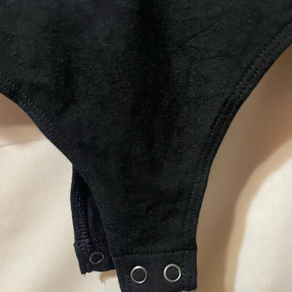 Express Black Top - Picture 3 of 4